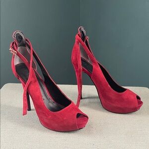 GUESS Voyage Y2K Red Suede Platform Peep Toe Heels